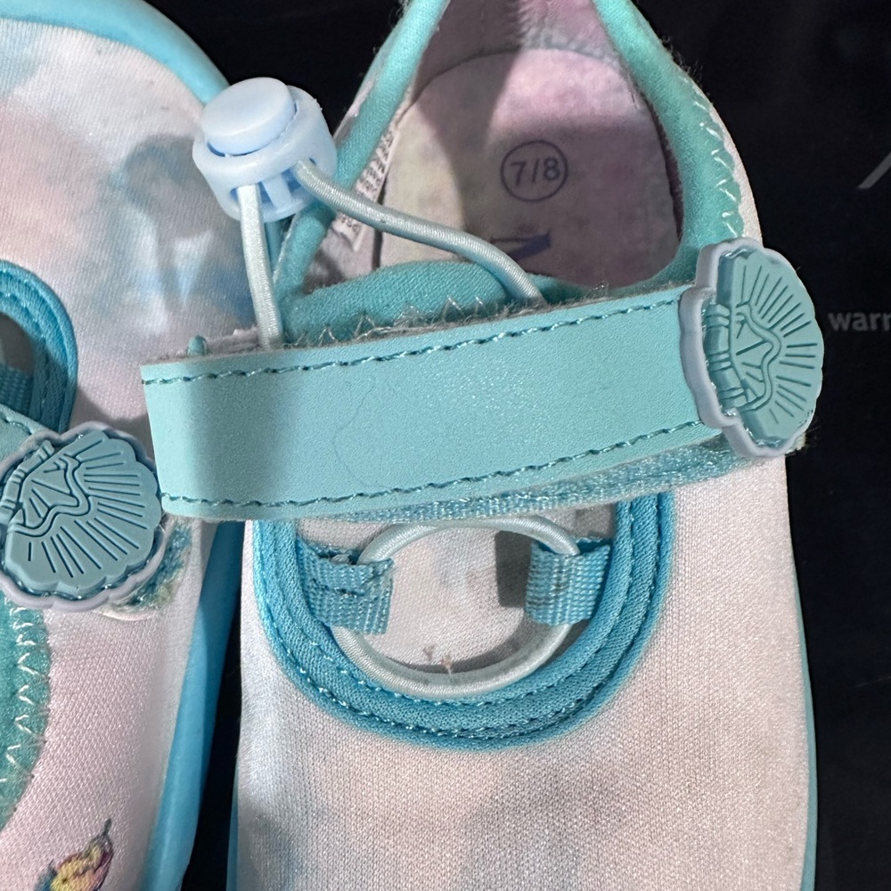 Ariel Princess SHOES Girls 7/8 Toddler Quick Dry Water Pool Beach Shoes Mermaid - Picture 11 of 11